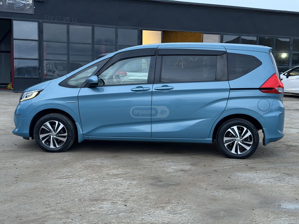 Honda Freed - фото 7