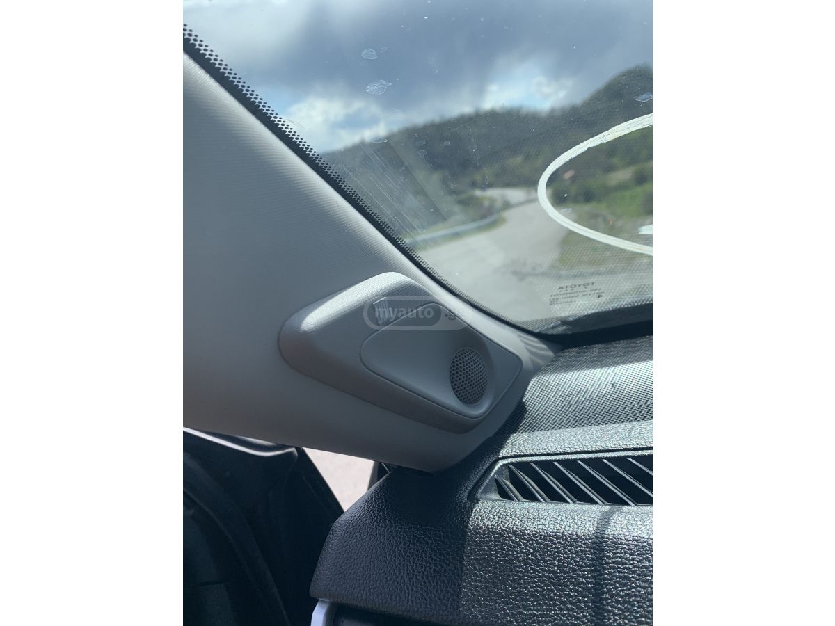 Toyota RAV 4 - фото 14