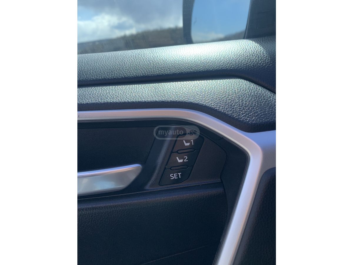 Toyota RAV 4 - фото 15