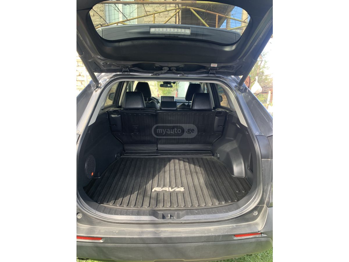 Toyota RAV 4 - фото 3