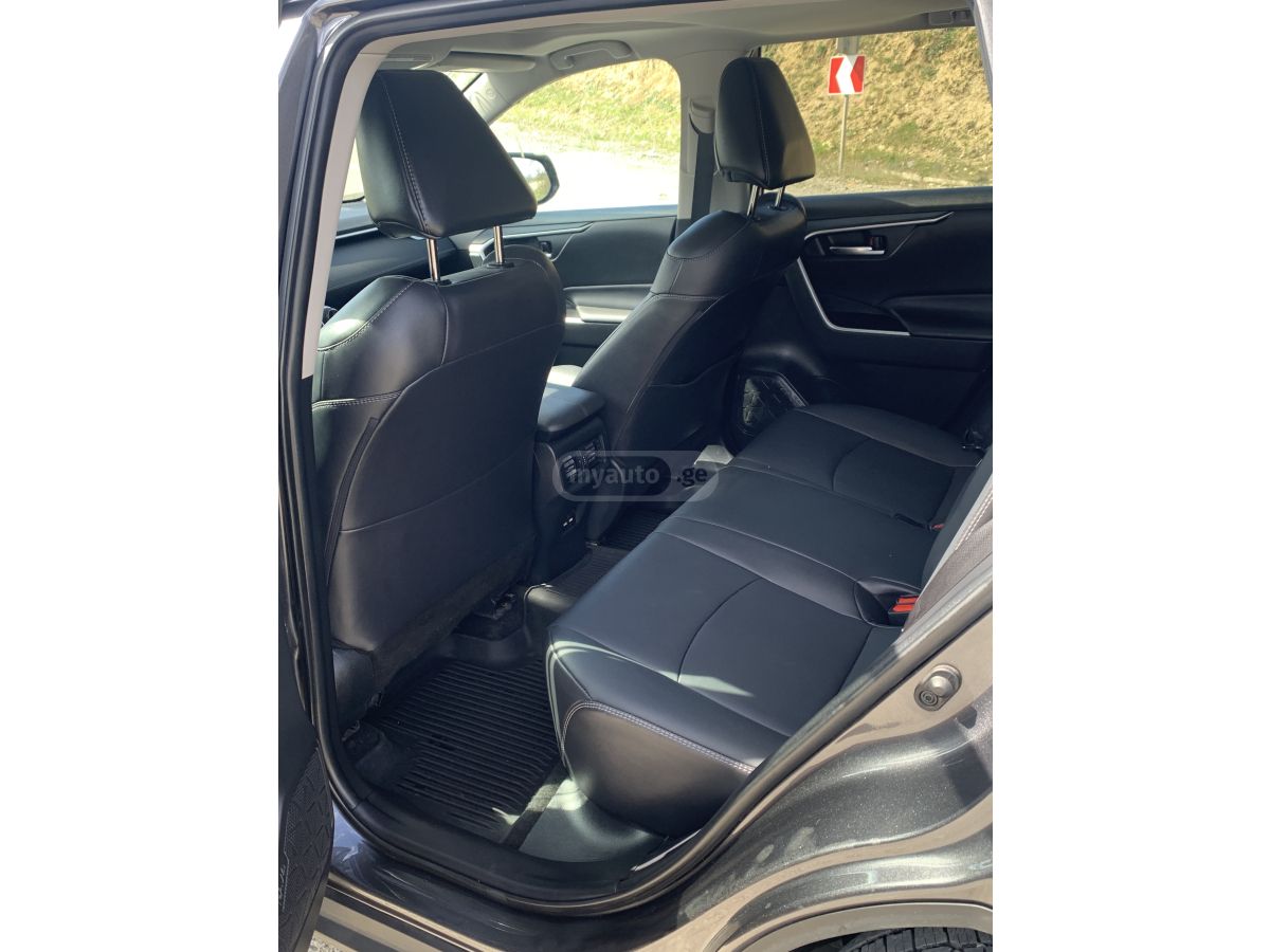 Toyota RAV 4 - фото 7