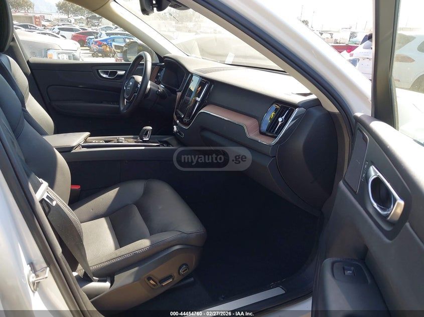 Volvo XC 60 2024 — миниатюра 10