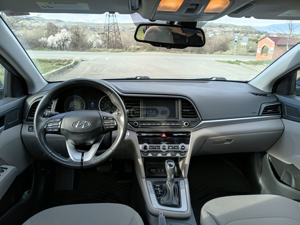 Hyundai Elantra - фото 10