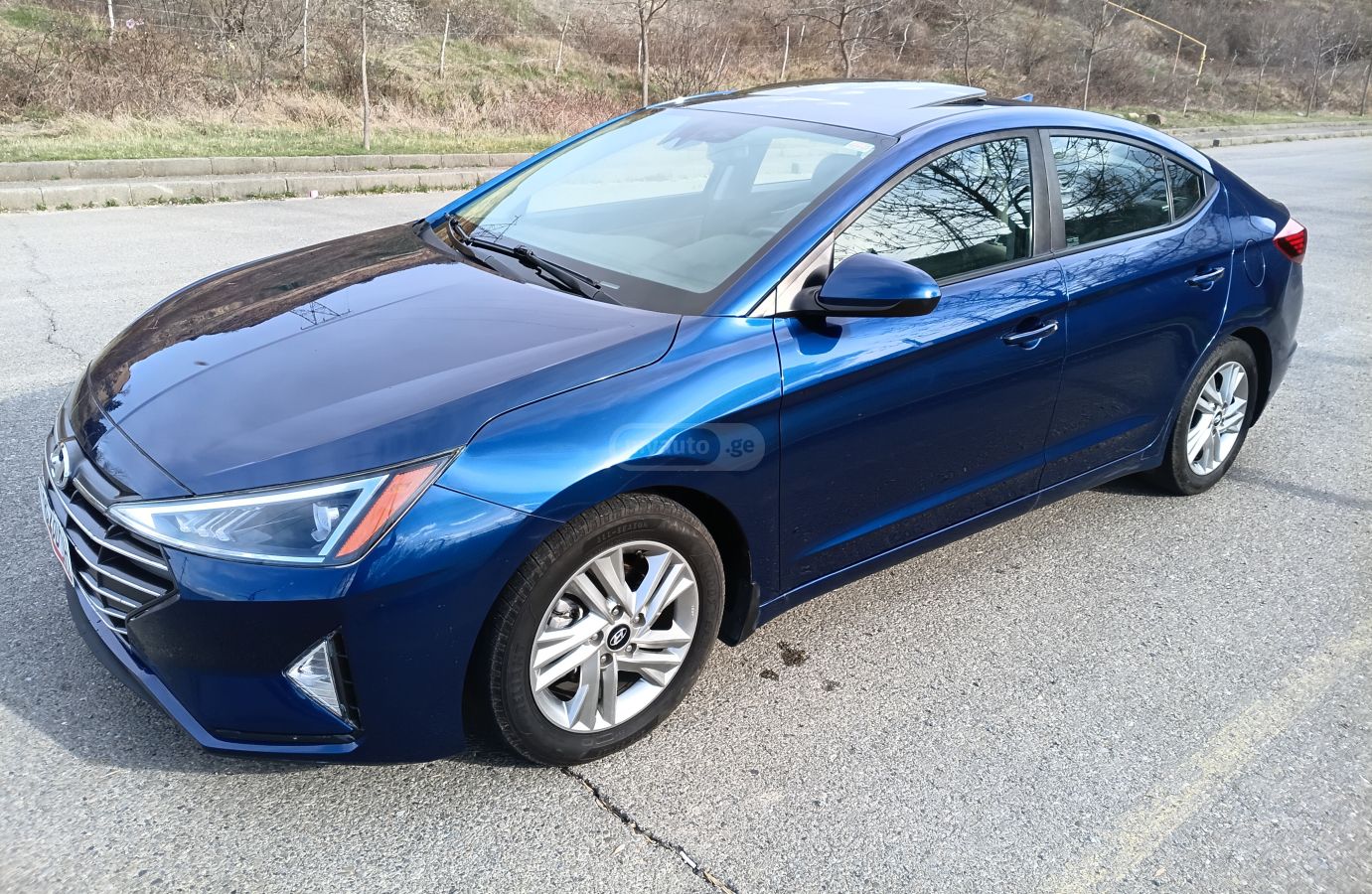 Hyundai Elantra - фото 2