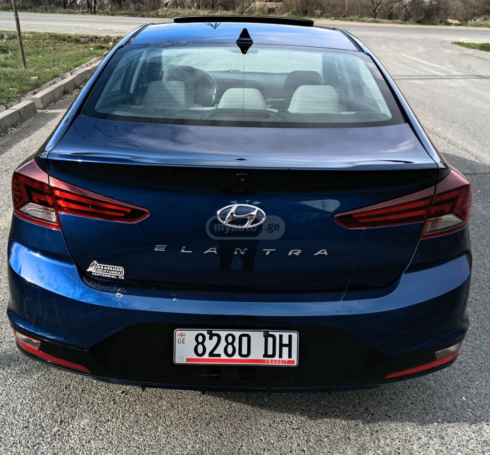 Hyundai Elantra - фото 4