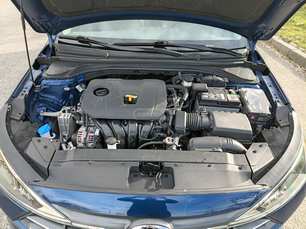 Hyundai Elantra - фото 7