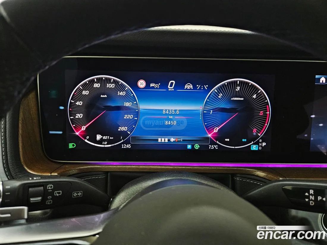 Mercedes-Benz G 65 AMG 2025 — миниатюра 9