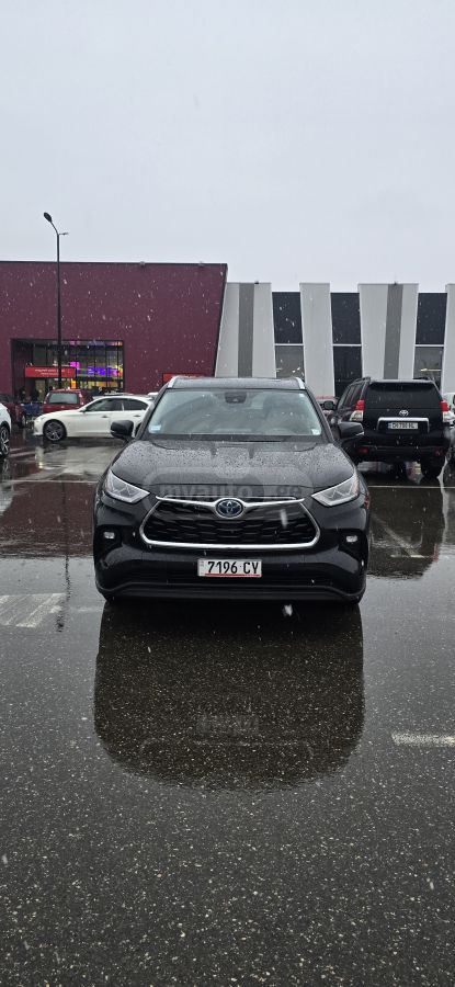 Toyota Highlander - фото 1