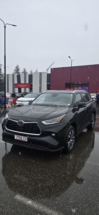 Toyota Highlander - фото 2