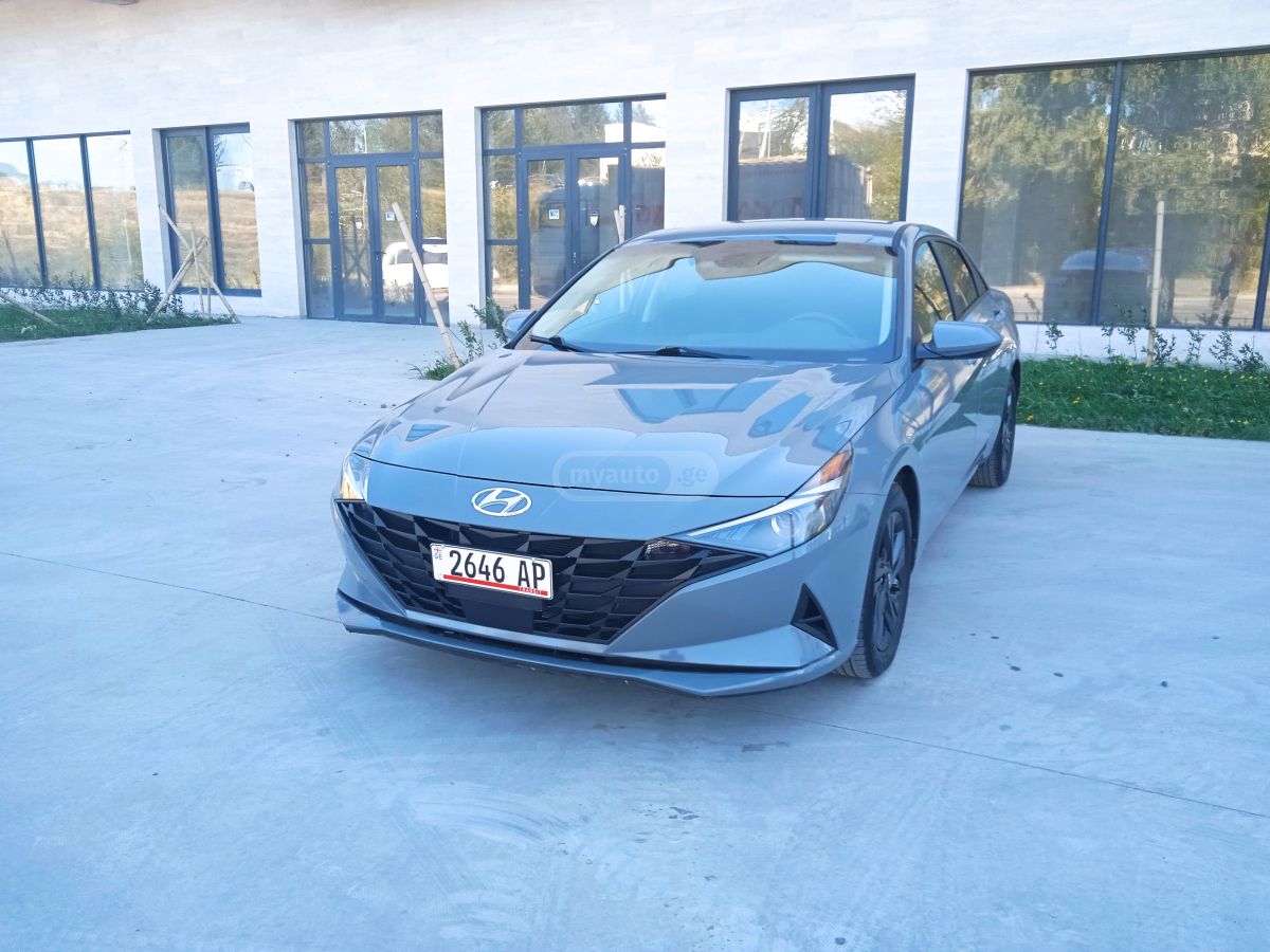 Hyundai Elantra - фото 12