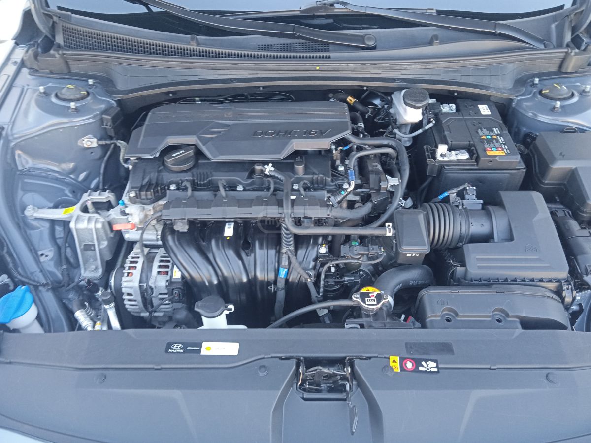 Hyundai Elantra - фото 14