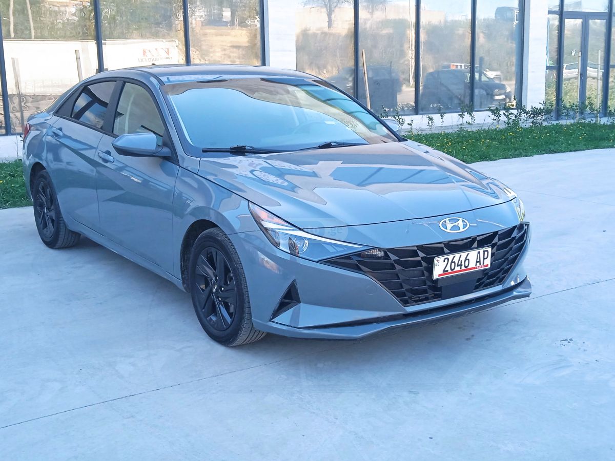 Hyundai Elantra - фото 2