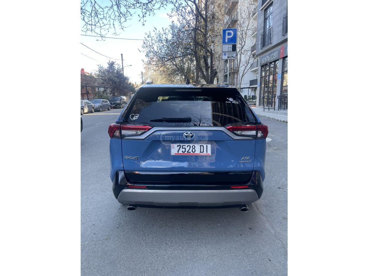 Toyota Rav 4 - фото 5