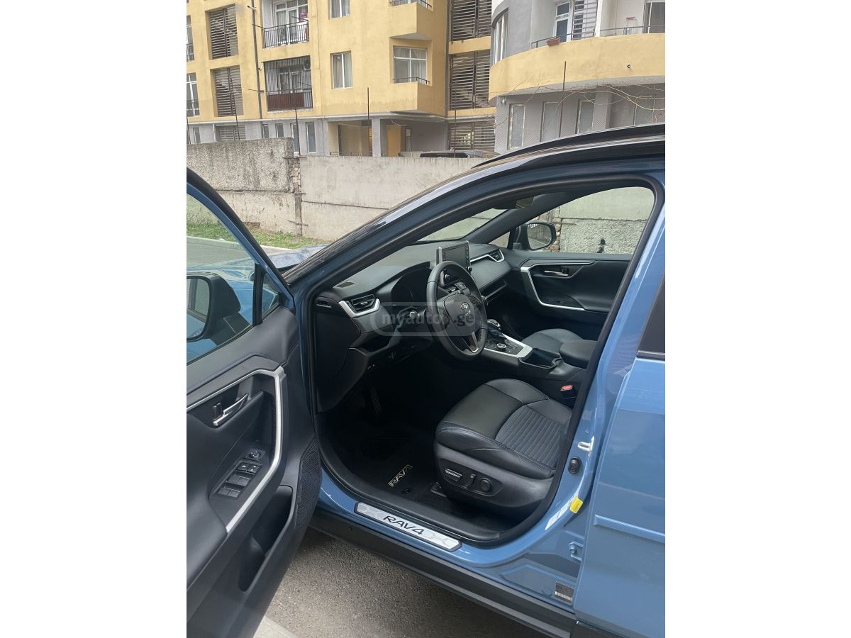 Toyota Rav 4 - фото 8