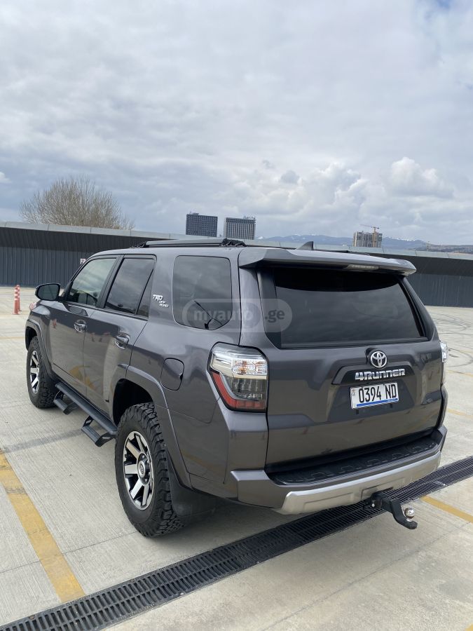 Toyota 4 Runner - фото 9