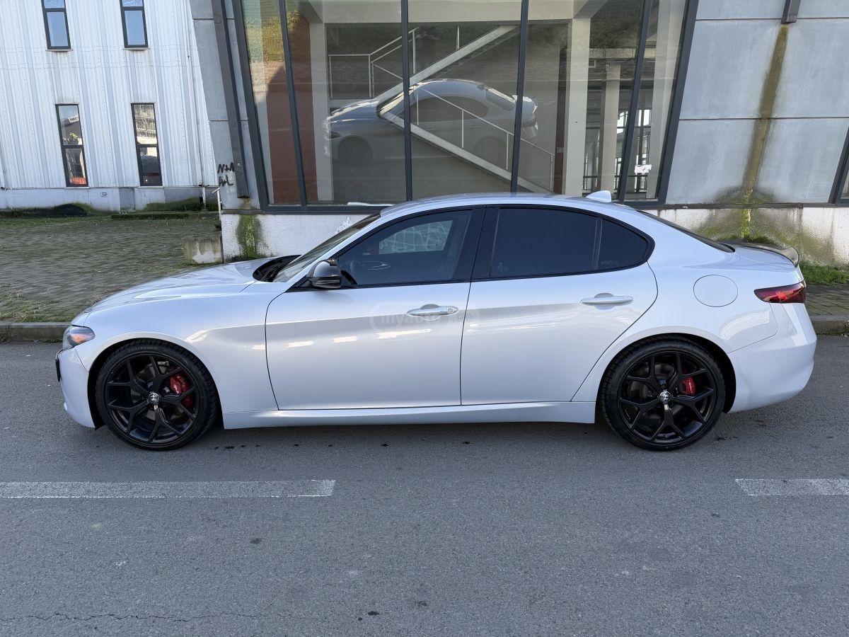 Alfa Romeo Giulia - фото 10