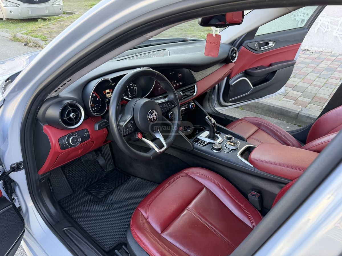 Alfa Romeo Giulia - фото 6