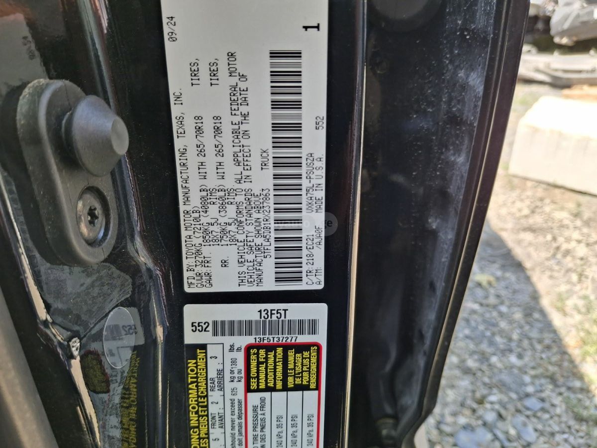 Toyota Tundra TRD Pro 4x4 CrewMax 5.5 ft. bo 2024 — миниатюра 13