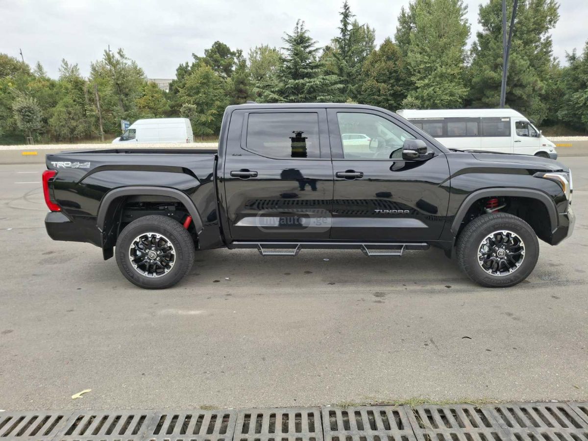 Toyota Tundra TRD Pro 4x4 CrewMax 5.5 ft. bo 2024 — миниатюра 4