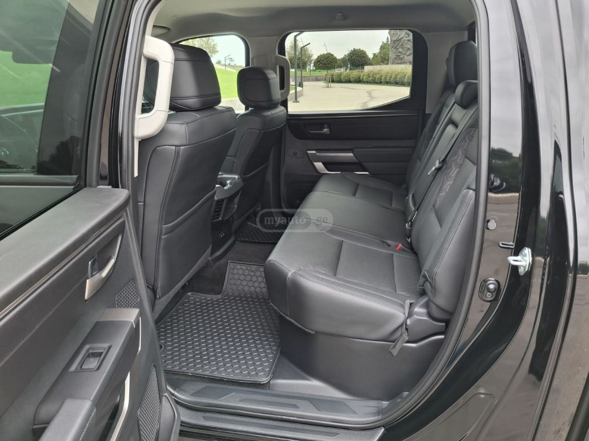 Toyota Tundra TRD Pro 4x4 CrewMax 5.5 ft. bo 2024 — миниатюра 6