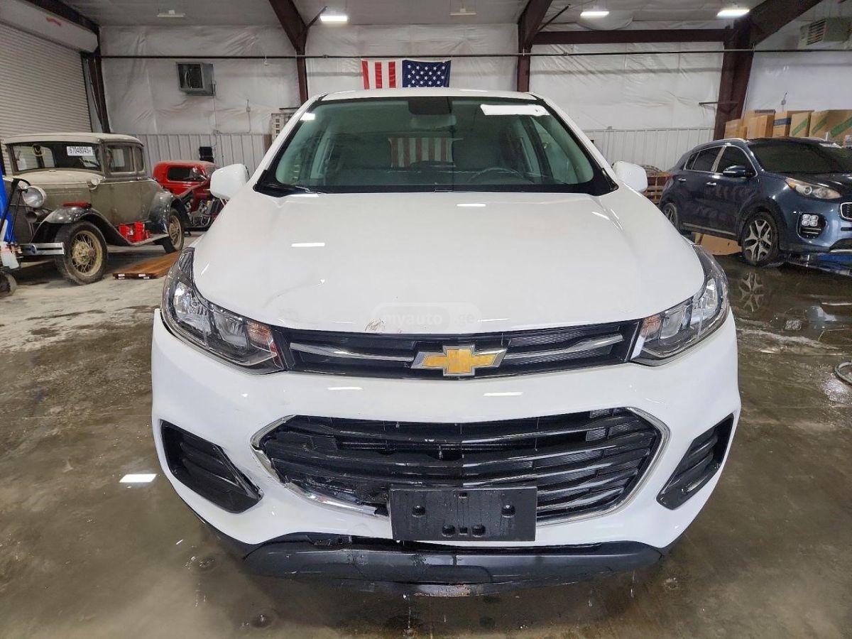 Chevrolet Trax - фото 1