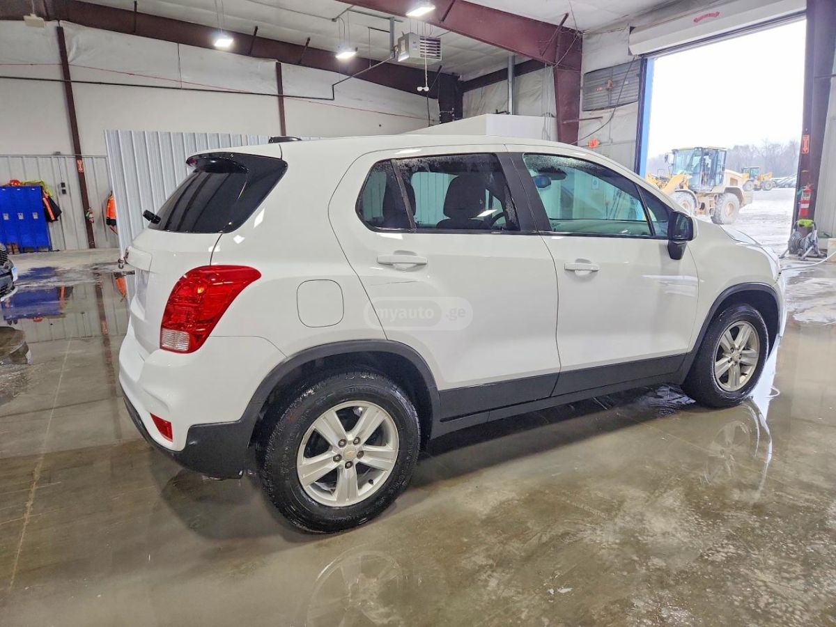 Chevrolet Trax - фото 9