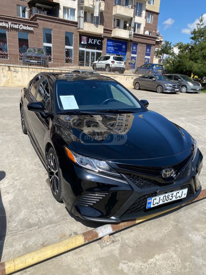 Toyota Camry - фото 5