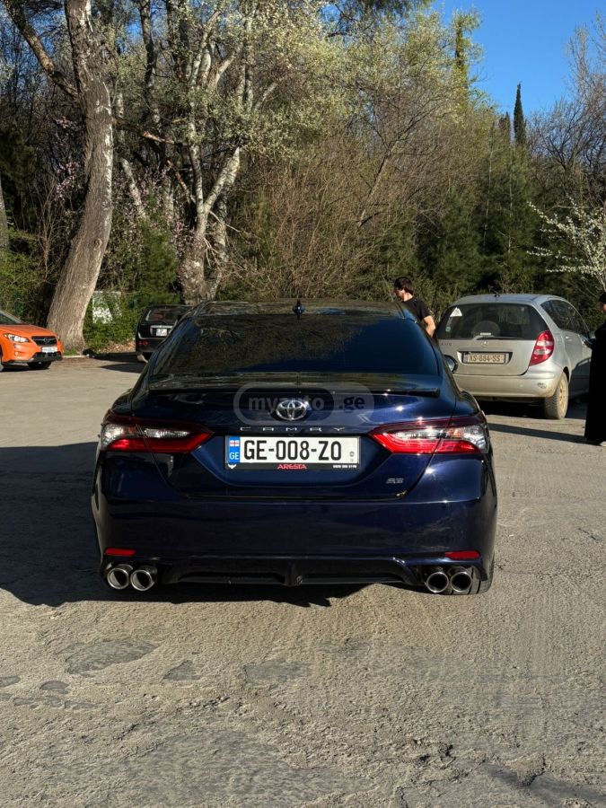 Toyota Camry - фото 4