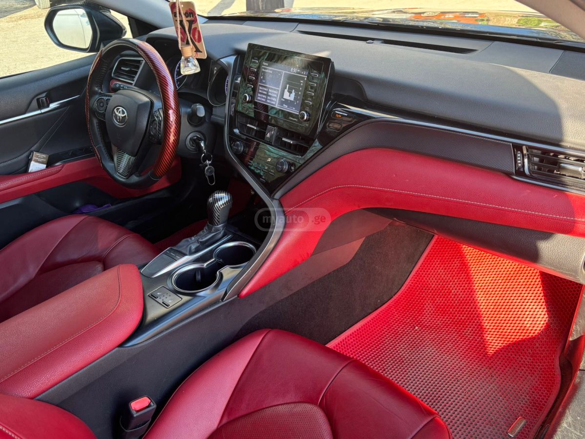 Toyota Camry - фото 5