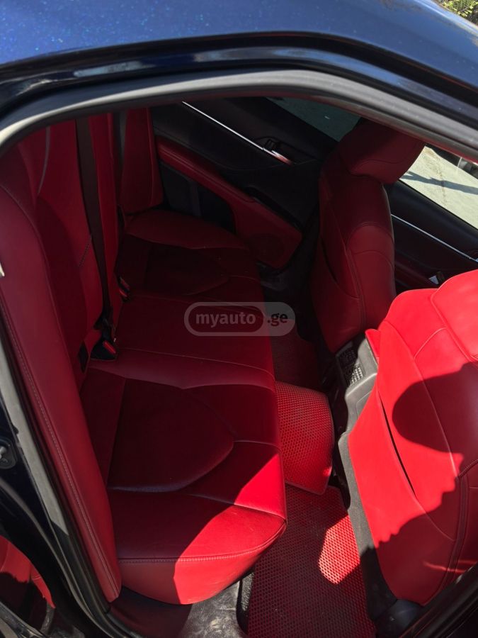 Toyota Camry - фото 7