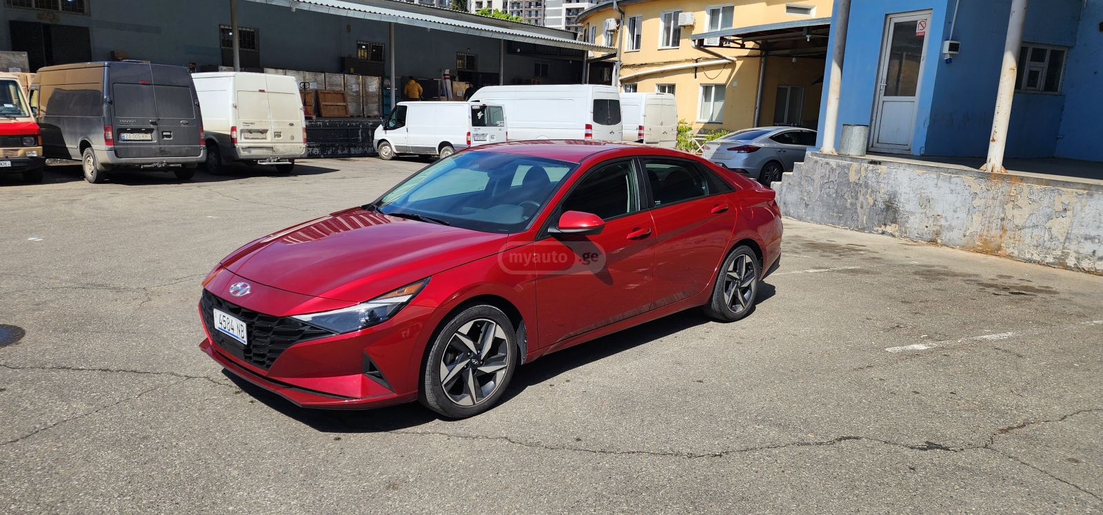 Hyundai Elantra - фото 2