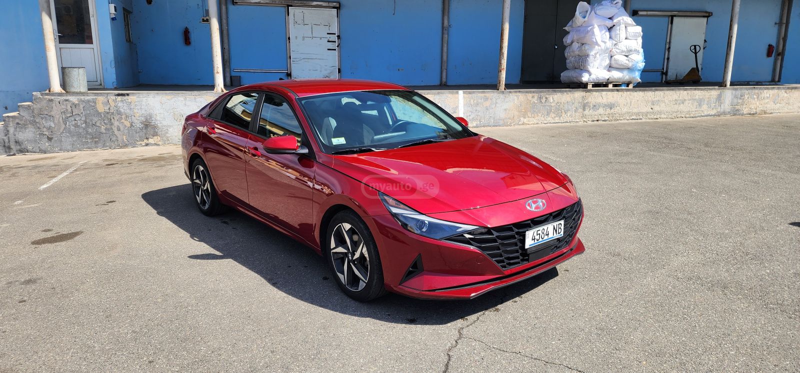 Hyundai Elantra - фото 4