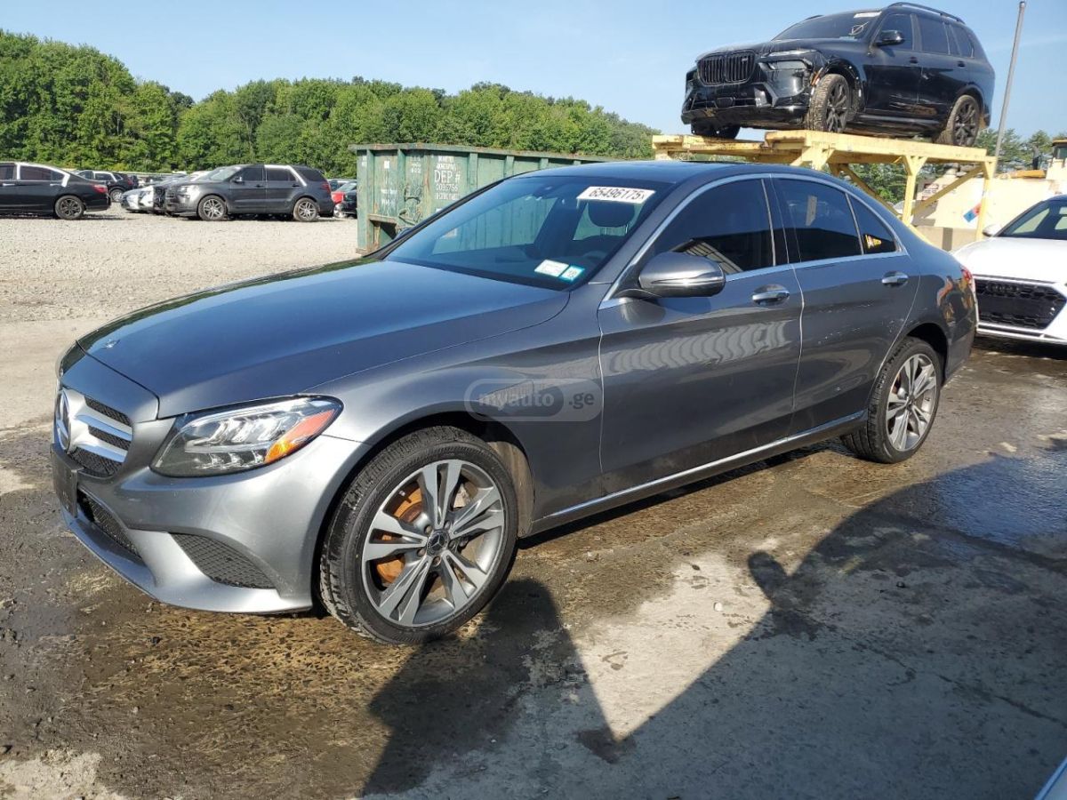 Mercedes-Benz C 300 - фото 1