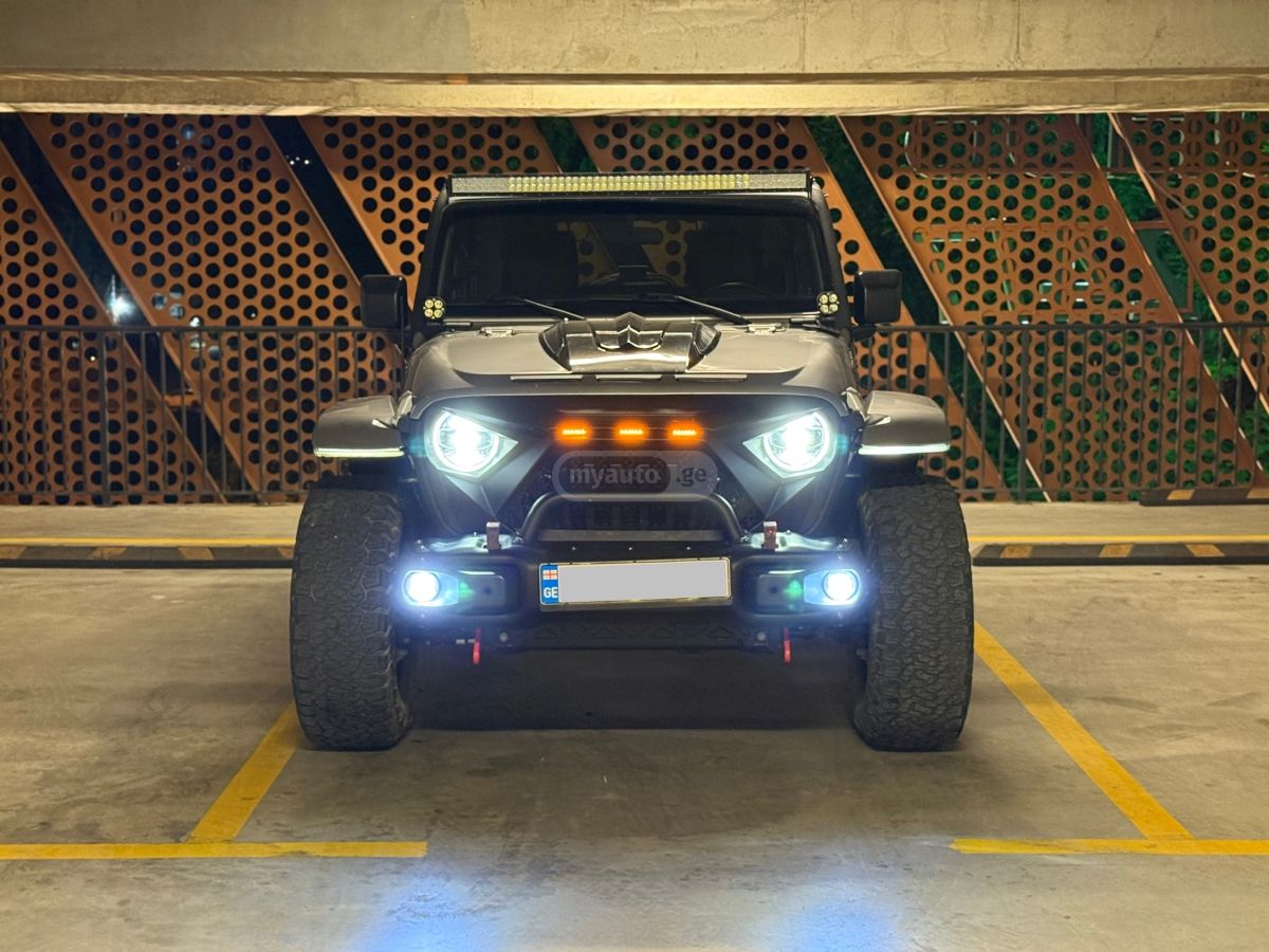 Jeep Sport 2dr 4x4 Manual — миниатюра 3