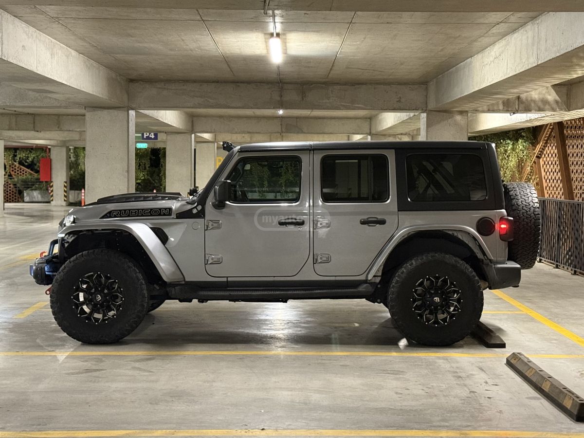 Jeep Sport 2dr 4x4 Manual — миниатюра 7