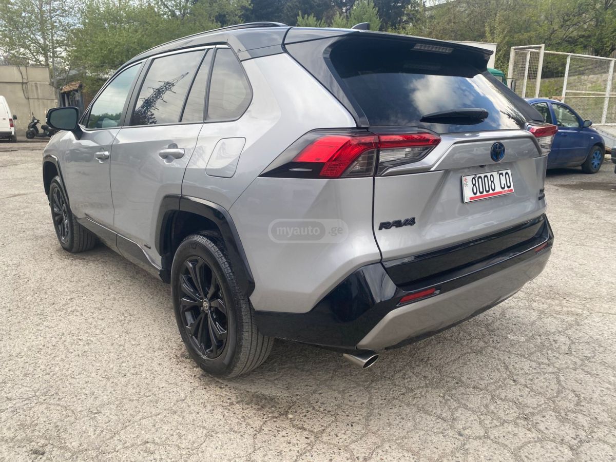Toyota Rav 4 - фото 5