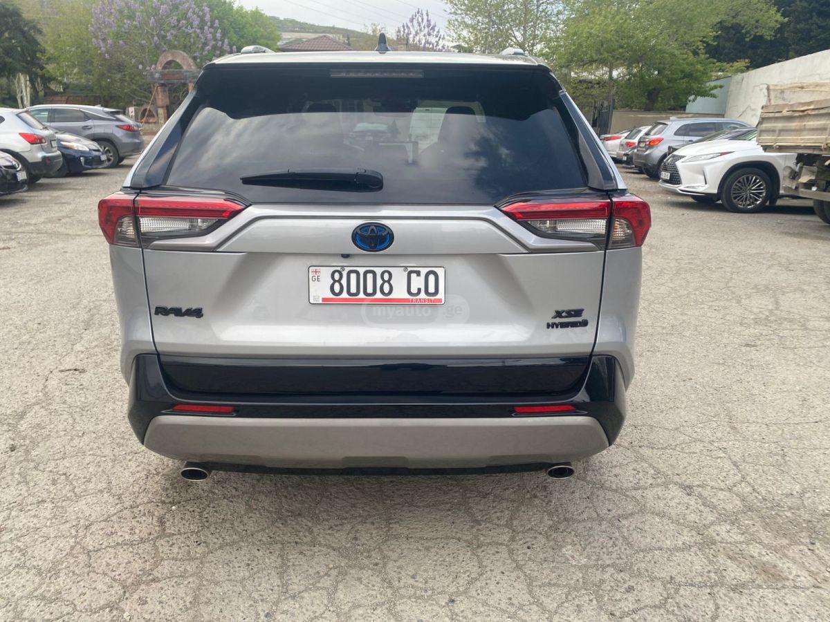 Toyota Rav 4 - фото 6