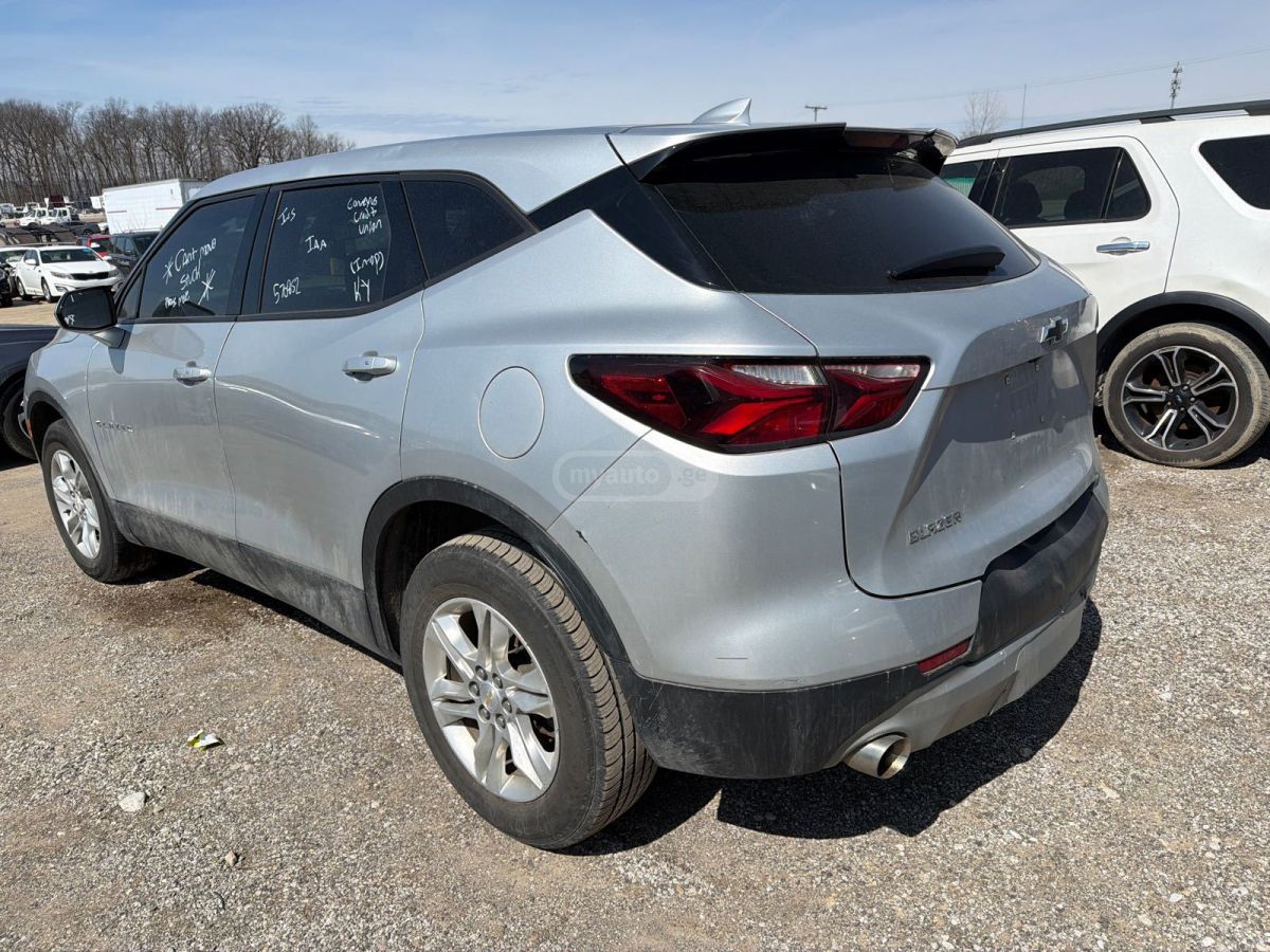 Chevrolet Blazer - фото 2