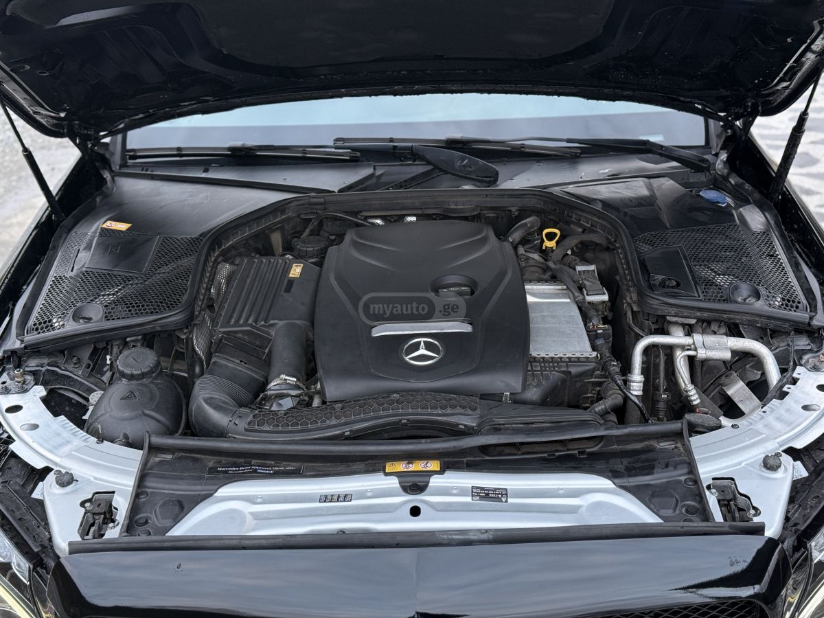 Mercedes-Benz C 300 - фото 12