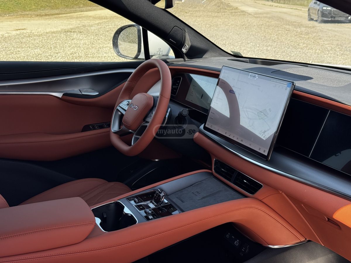 BYD Sealion 7 - фото 8