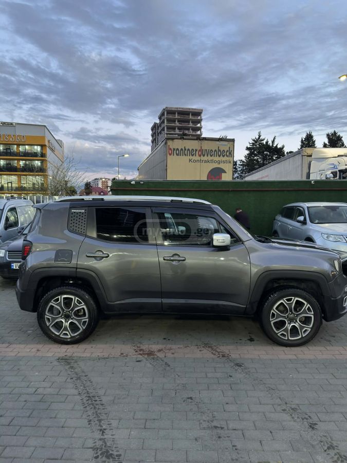 Jeep Renegade - фото 3