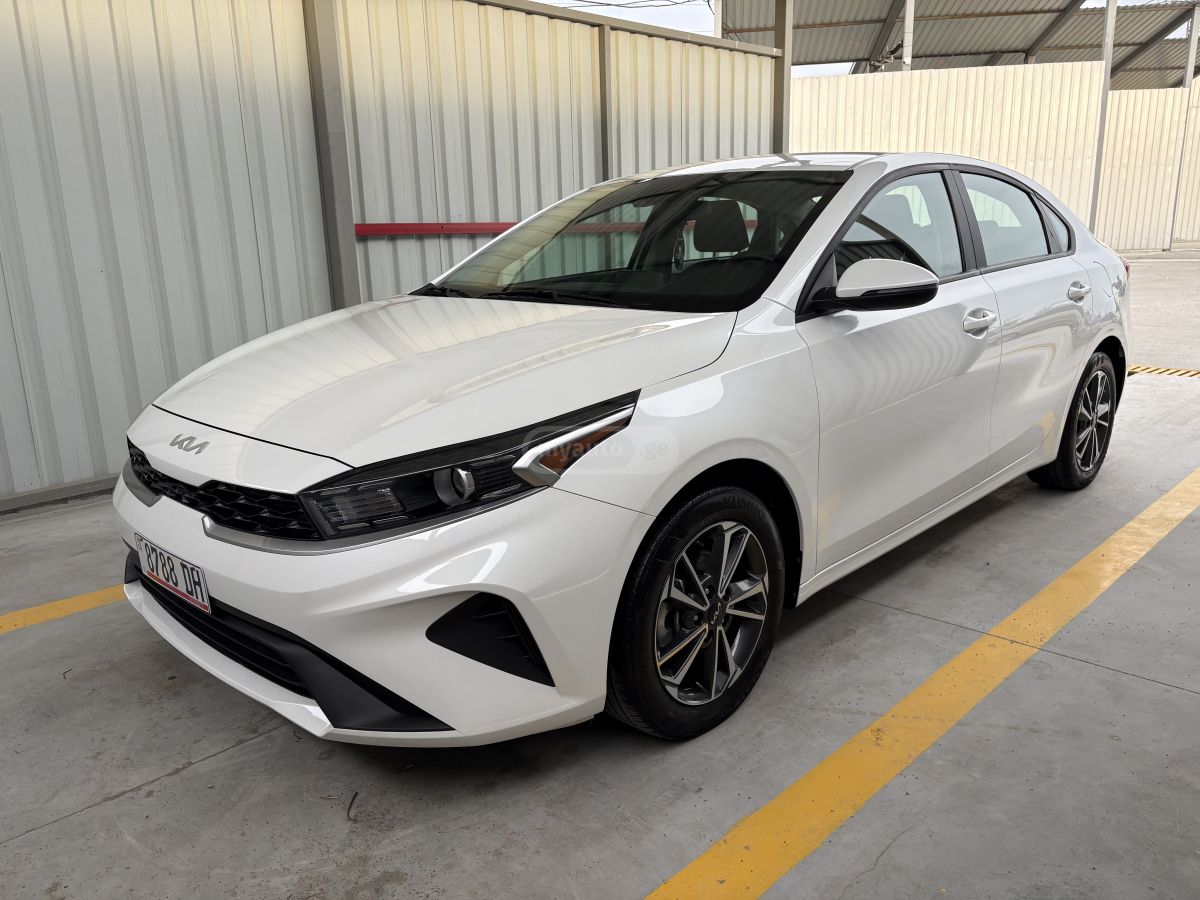 Kia Forte - фото 1