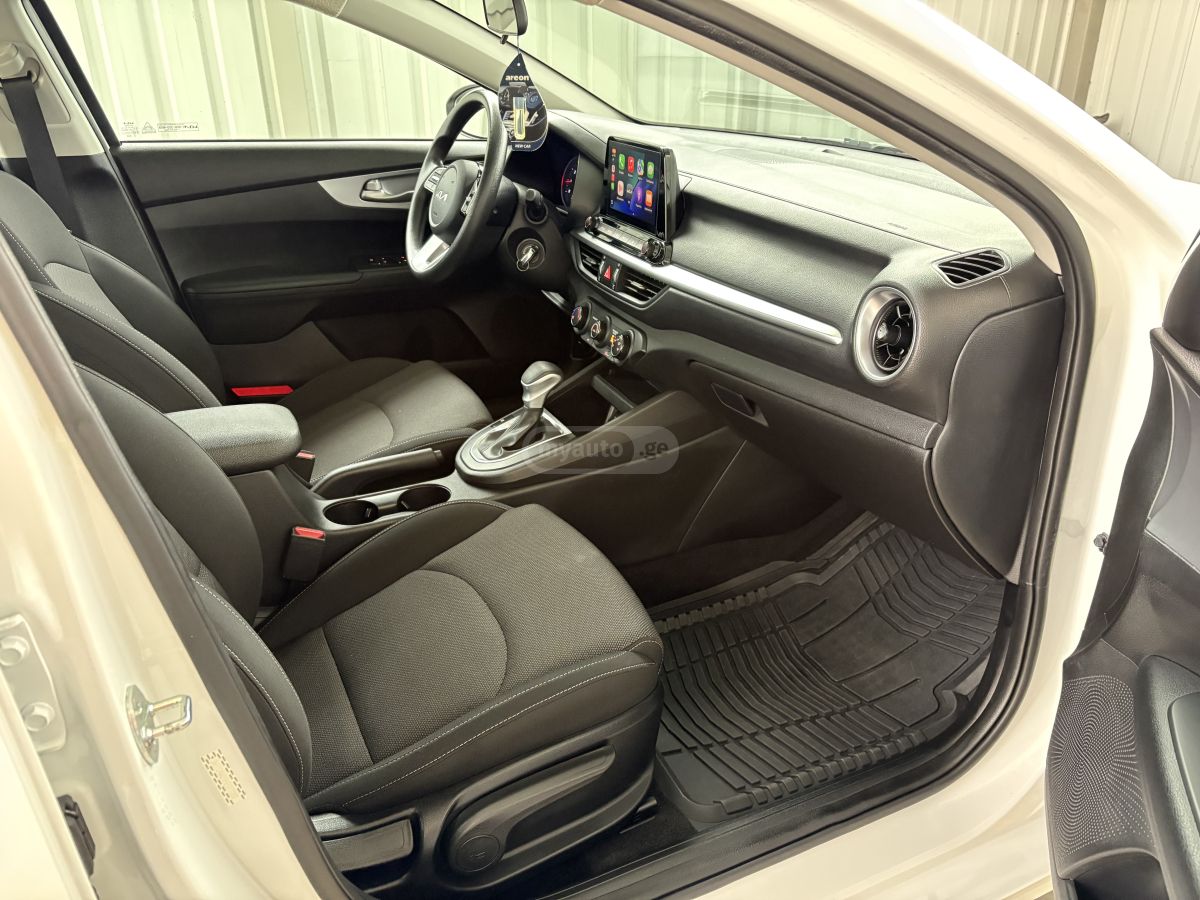Kia Forte - фото 10