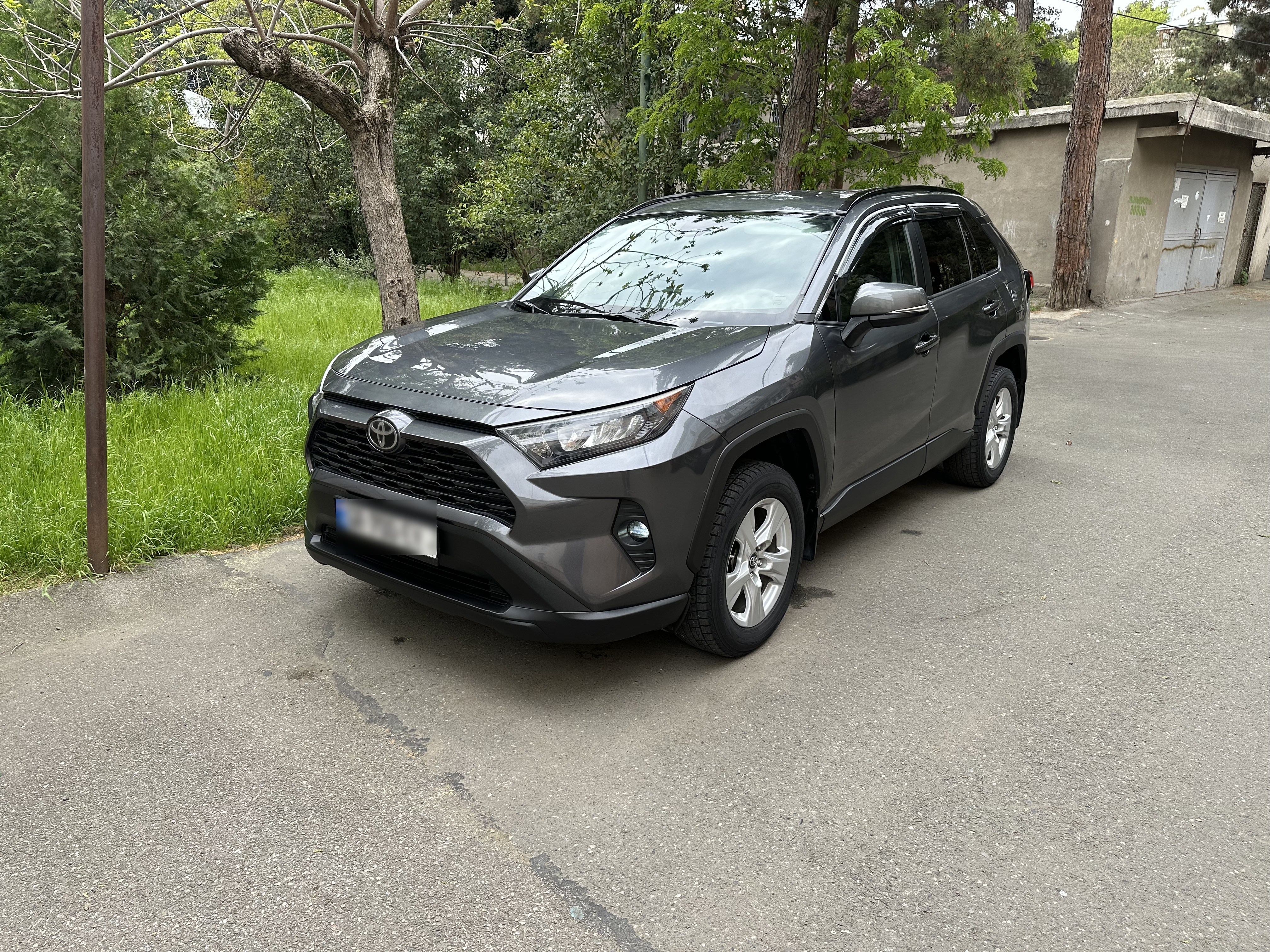 Toyota Rav 4 - фото 1