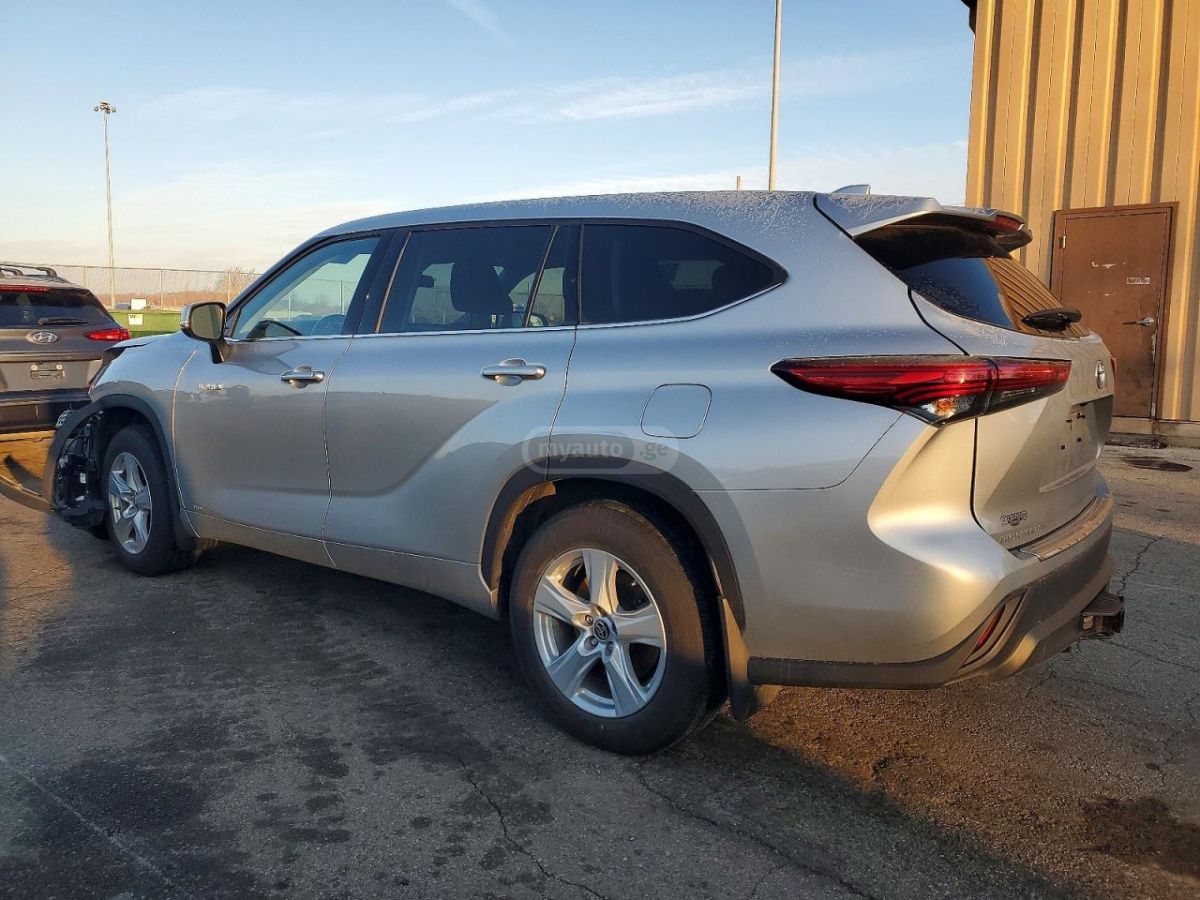 Toyota Highlander - фото 2