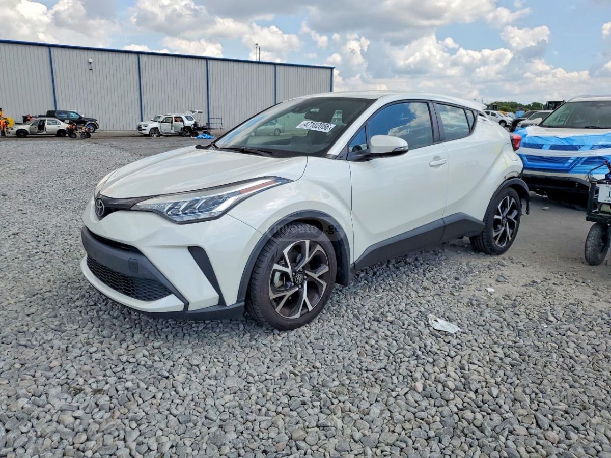 Toyota CHR - фото 1