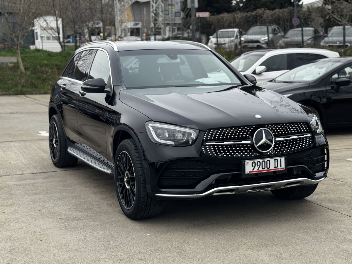 Mercedes-Benz GLC 300 - фото 1