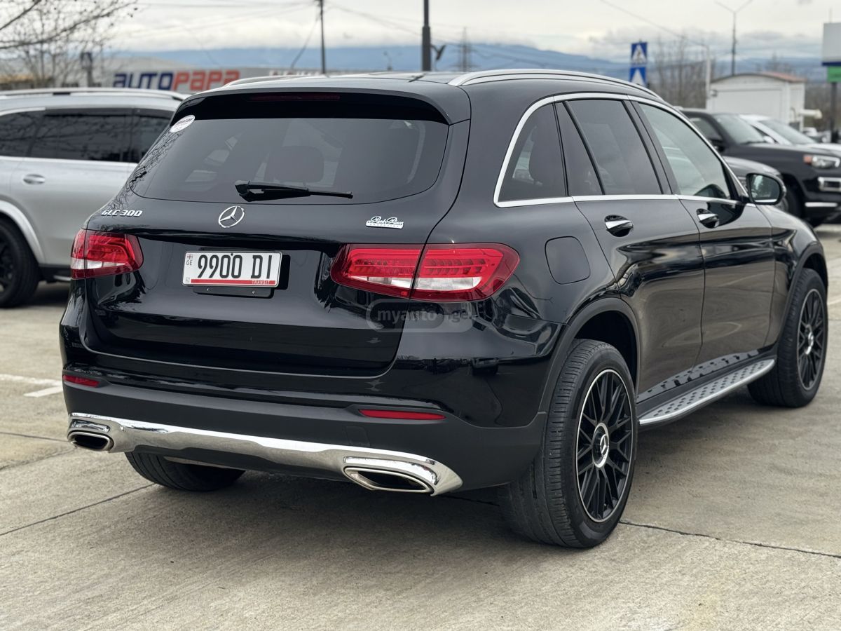 Mercedes-Benz GLC 300 - фото 4