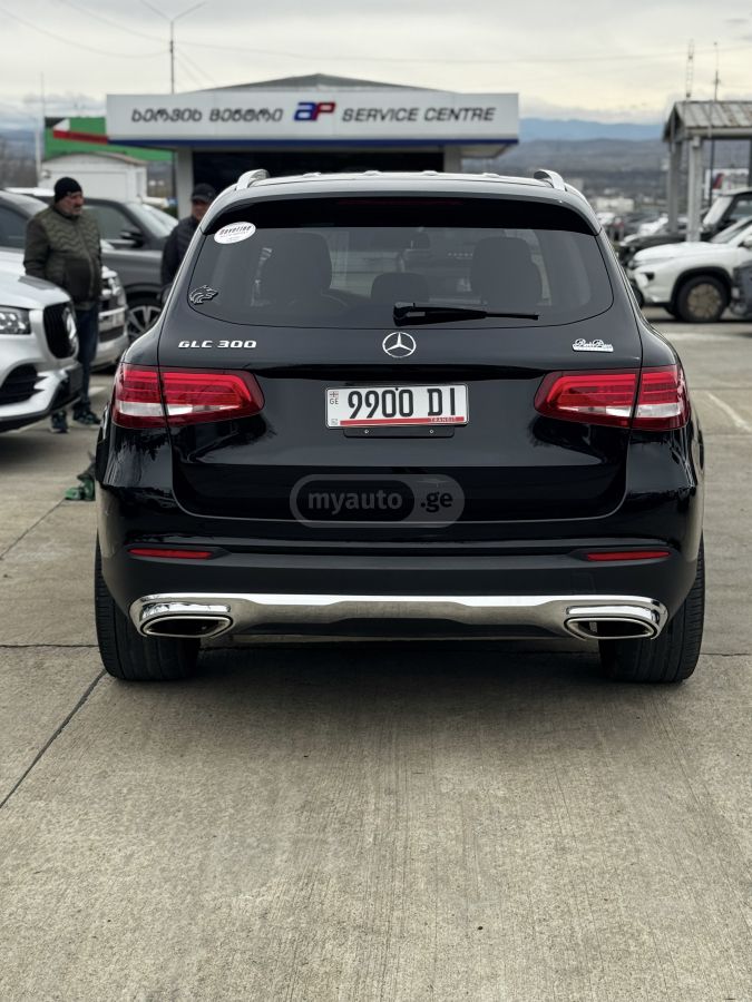 Mercedes-Benz GLC 300 - фото 8
