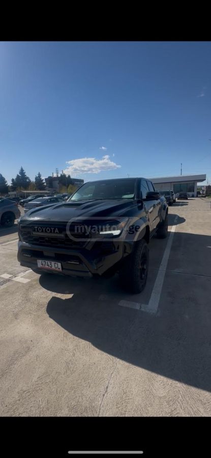 Toyota Tacoma - фото 3